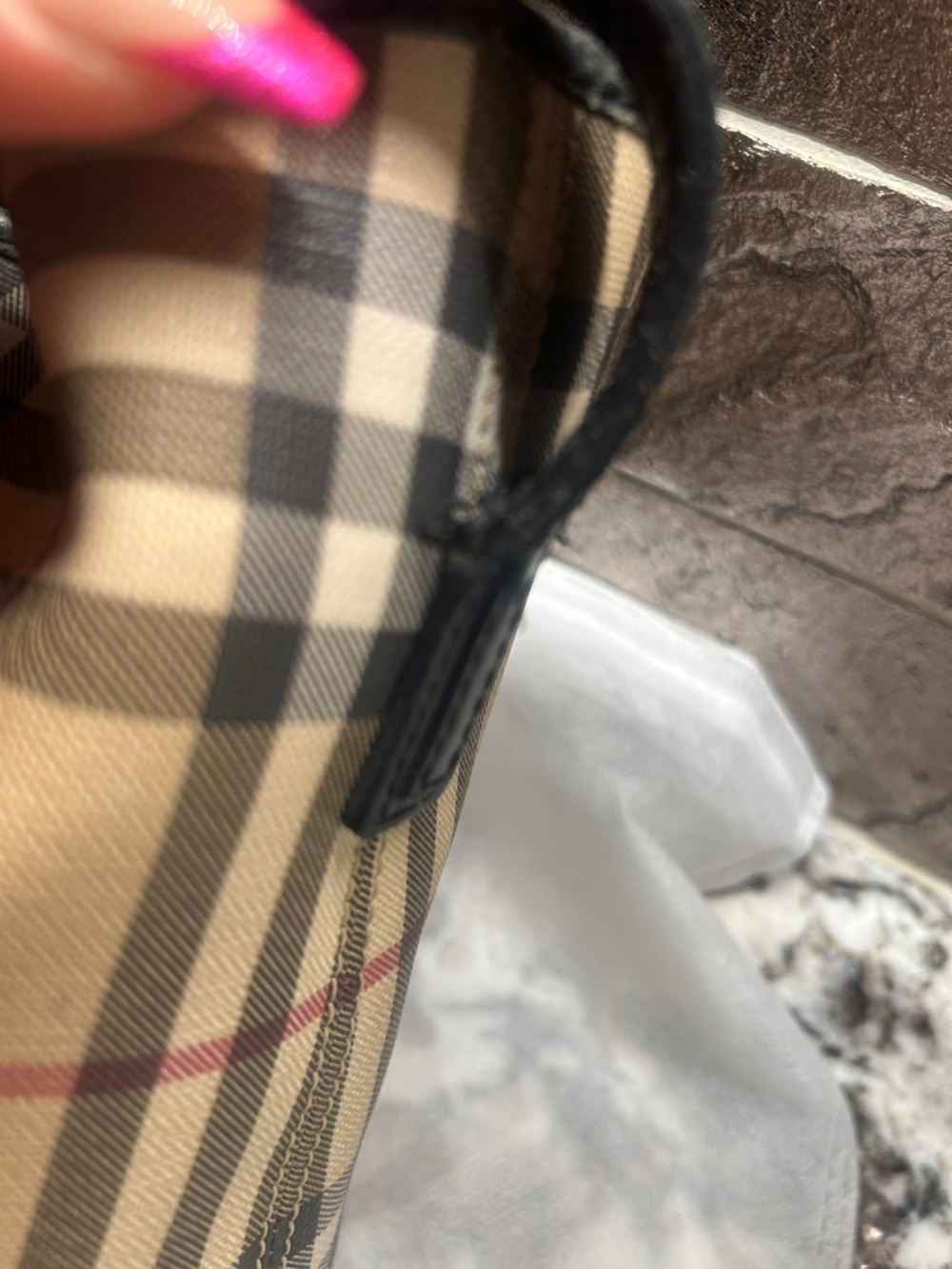 Burberry Vintage Beige Nova Check Canvas Shoulder Bag with Black Leather Trim - Picture 7 of 15